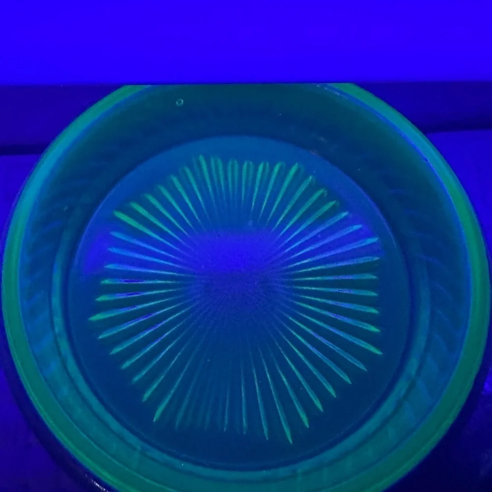 ANTIQUE VASELINE URANIUM GLASS powder puff bowl inside a tin lidded container - Picture 5 of 16